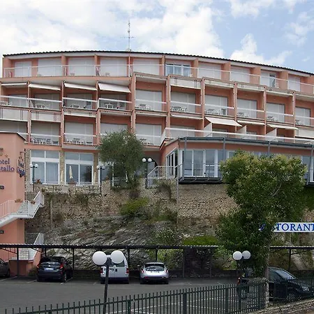 Cristallo Hotel 3*