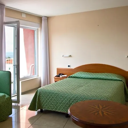 Cristallo 3* Lerici