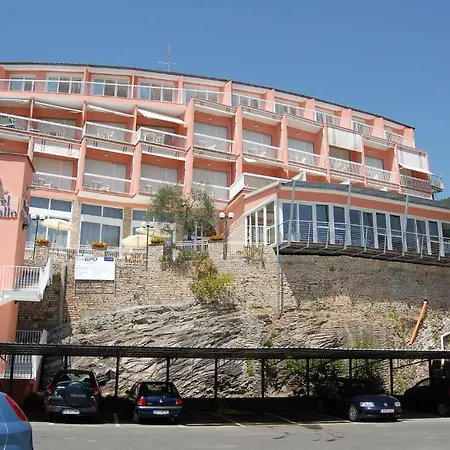 Otel Cristallo