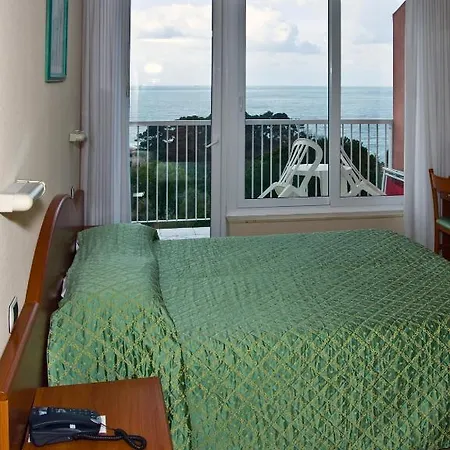 Cristallo 3* Lerici