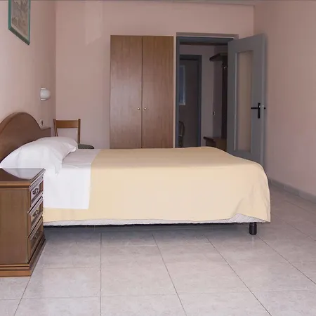 Cristallo Hotel 3*