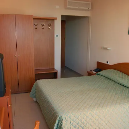 Cristallo Hotel 3*