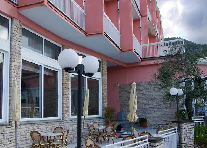 Cristallo 3* Lerici