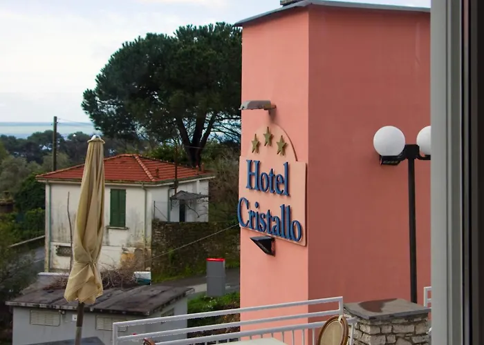Отель Cristallo 3*