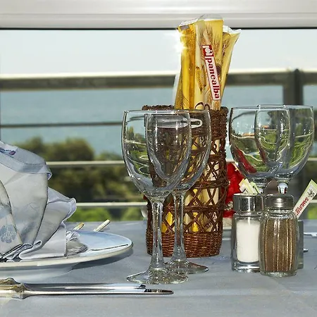 Отель Cristallo 3*