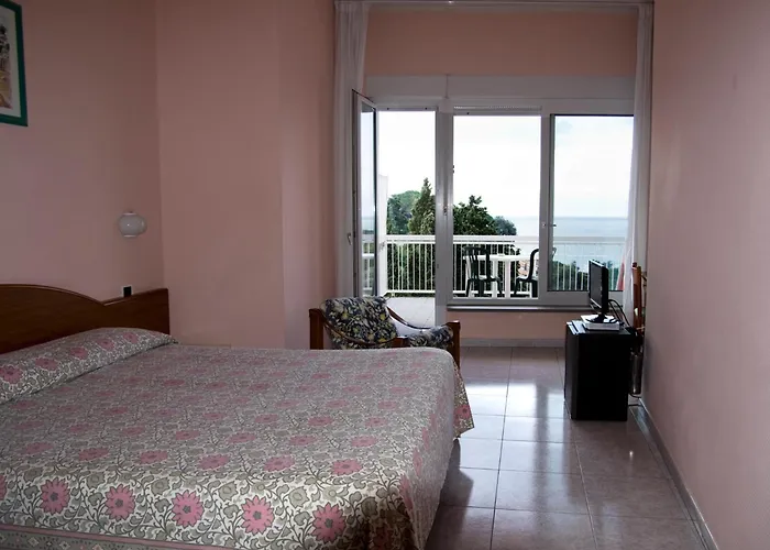 Cristallo 3* 레리치